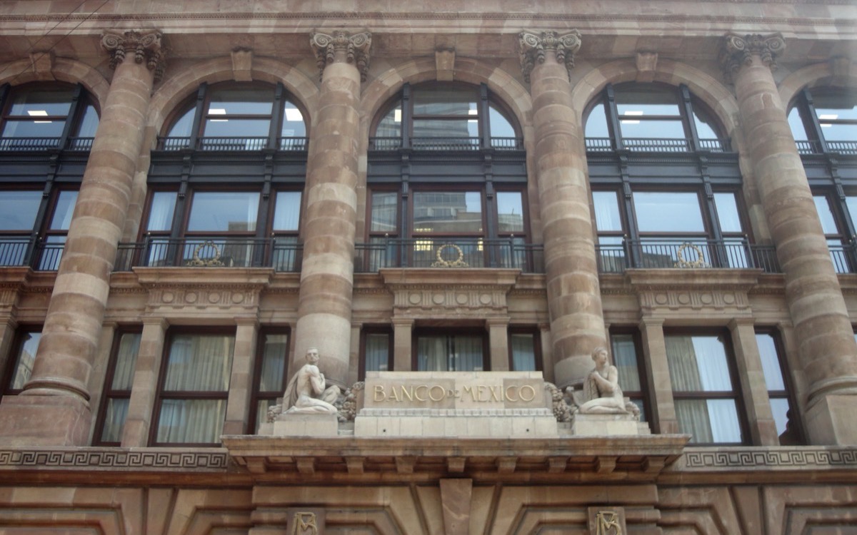 Fachada del edificio del Banco de México